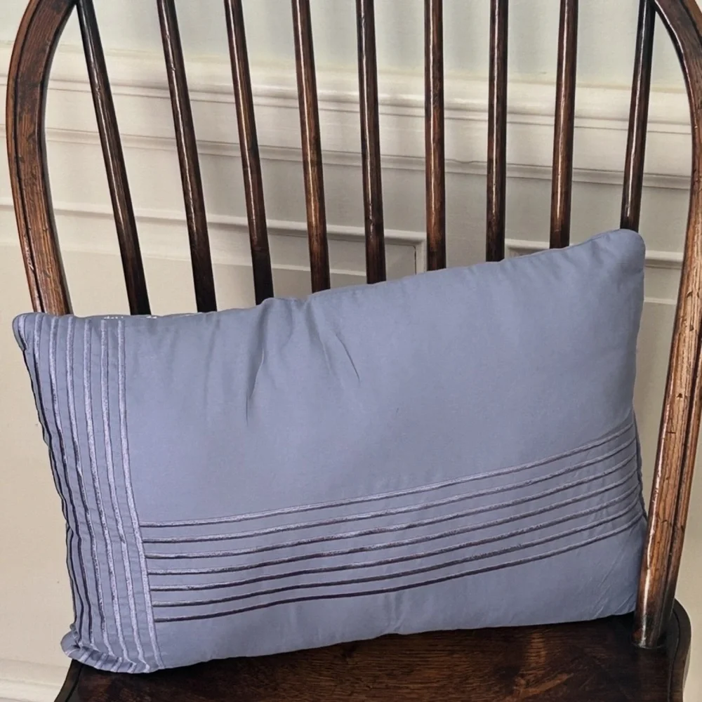 Shawna Pillow Set of 2 NEW Out of Box Periwinkle Gray Velvet 18” and 12 x 20